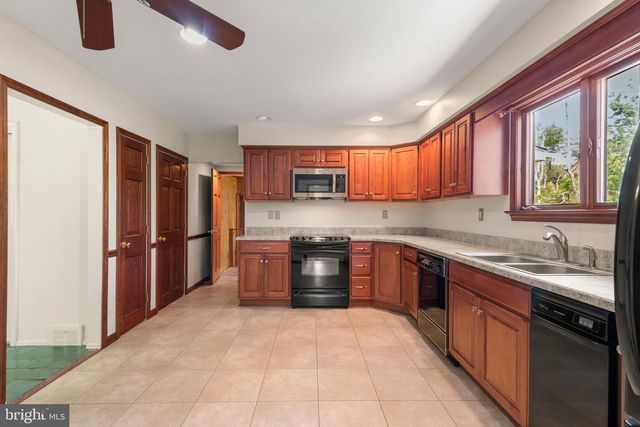 108 SHEEDER RD, Phoenixville, PA 19460
