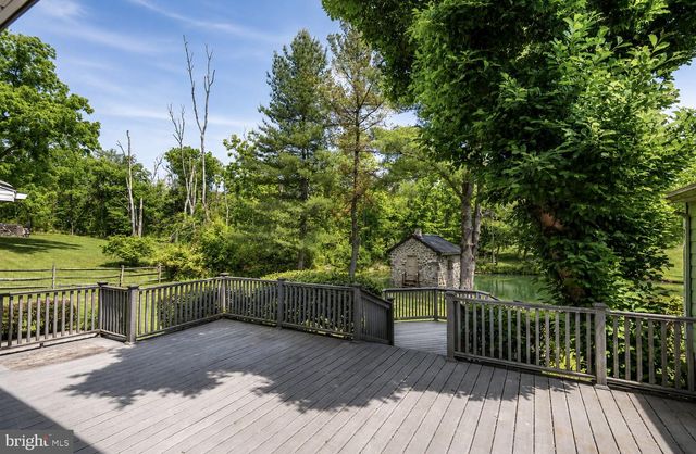 108 SHEEDER RD, Phoenixville, PA 19460
