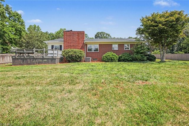 4380 Wesmar Drive, Pfafftown, NC 27040
