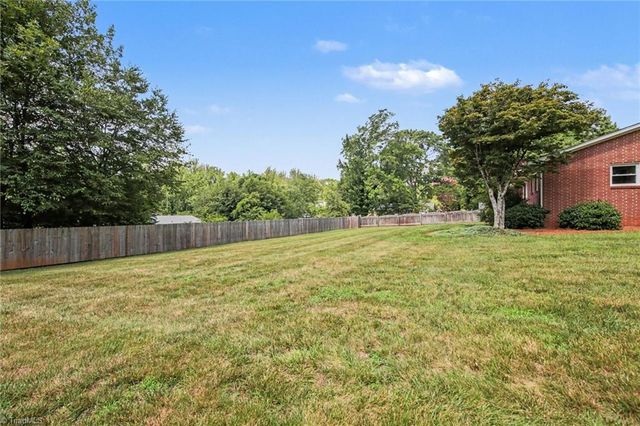 4380 Wesmar Drive, Pfafftown, NC 27040