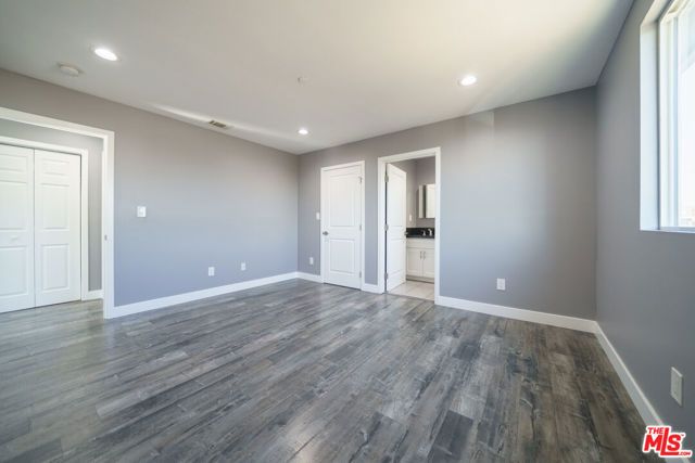 629 W 83rd Street, Los Angeles, CA 90044