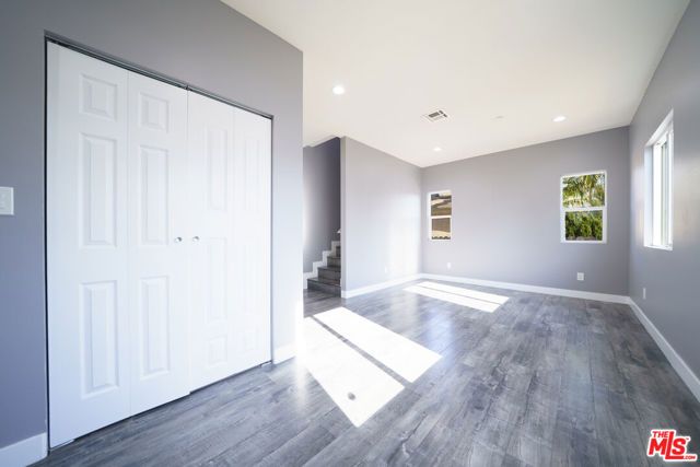 629 W 83rd Street, Los Angeles, CA 90044