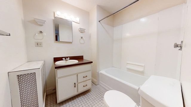 22 Summer Ave 3, Waltham, MA 02452