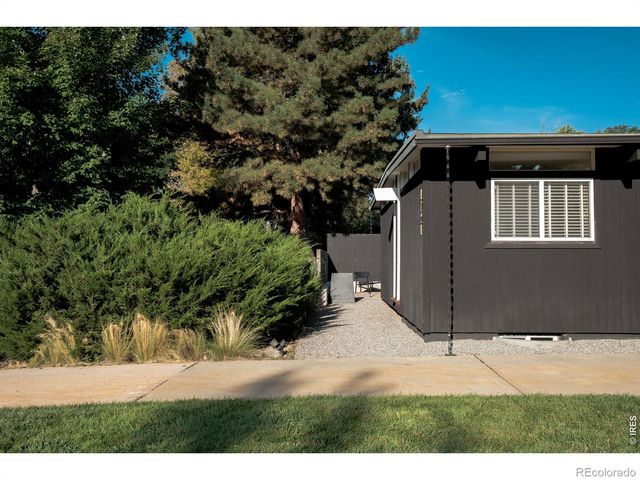 4721 E Idaho Place, Denver, CO 80222