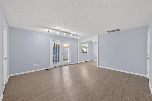 1400 Pennington Avenue, Edmond, OK 73012