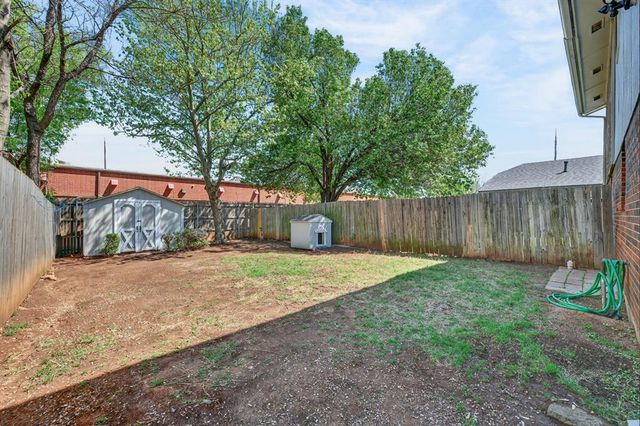 1400 Pennington Avenue, Edmond, OK 73012