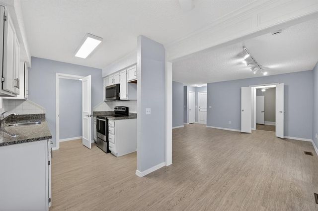 1400 Pennington Avenue, Edmond, OK 73012