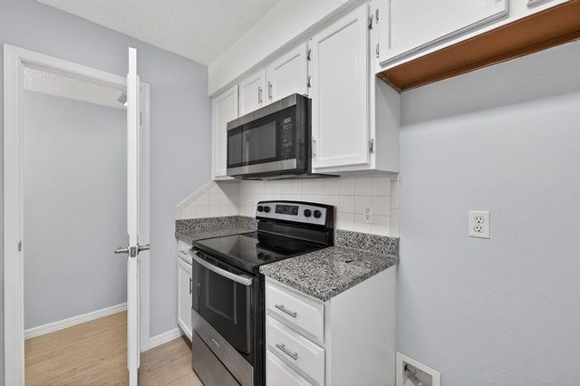 1400 Pennington Avenue, Edmond, OK 73012