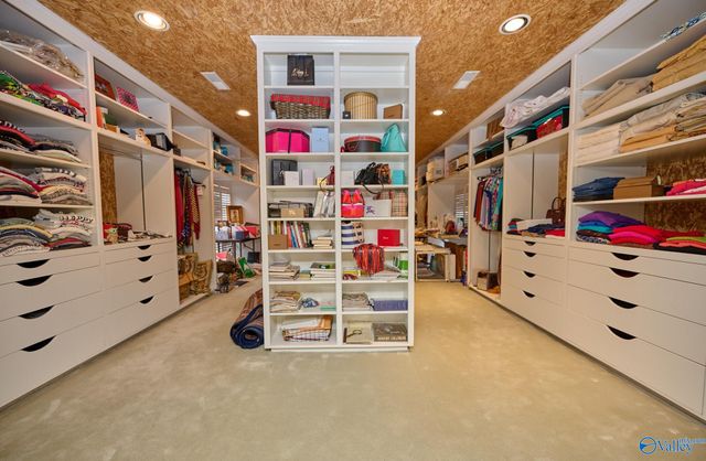 2003 Big Cove Road SE, Huntsville, AL 35801