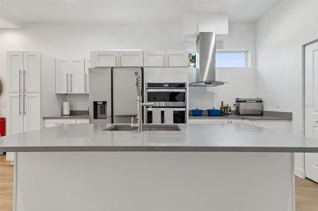 2113 W CASS STREET 2, Tampa, FL 33606