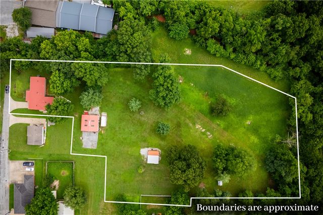 156 N Maple, Cave Springs, AR 72718