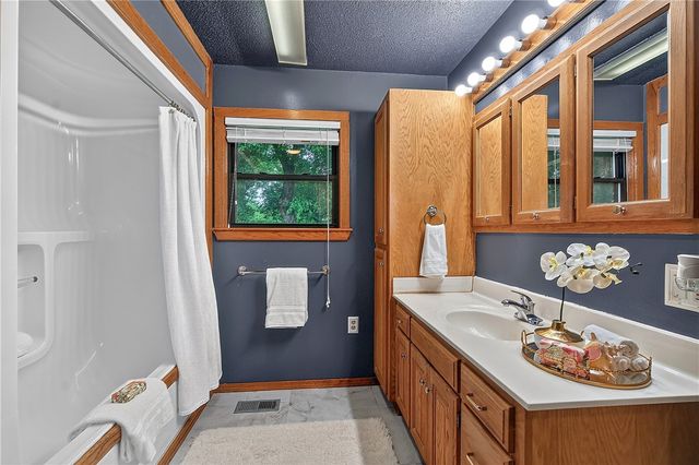 156 N Maple, Cave Springs, AR 72718