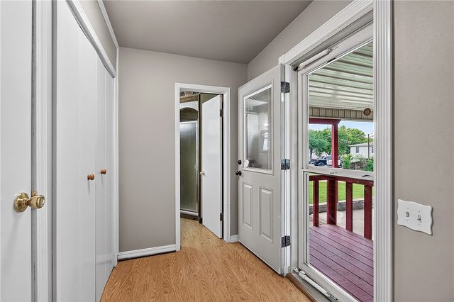 156 N Maple, Cave Springs, AR 72718