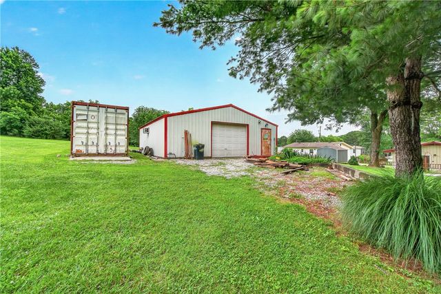 156 N Maple, Cave Springs, AR 72718