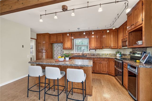 156 N Maple, Cave Springs, AR 72718