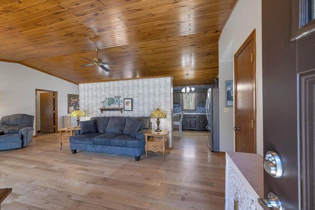 371 WESLEY AVENUE, Green Bay, WI 54302