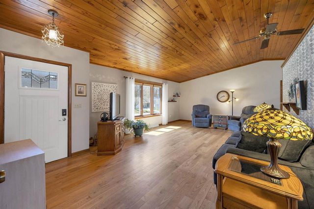 371 WESLEY AVENUE, Green Bay, WI 54302