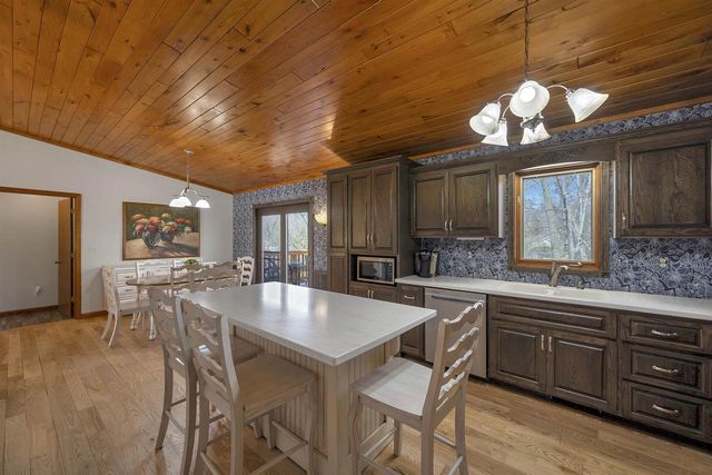 371 WESLEY AVENUE, Green Bay, WI 54302
