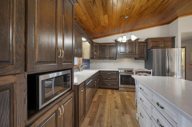 371 WESLEY AVENUE, Green Bay, WI 54302