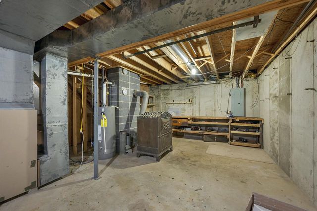 371 WESLEY AVENUE, Green Bay, WI 54302