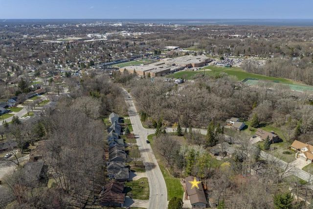 371 WESLEY AVENUE, Green Bay, WI 54302
