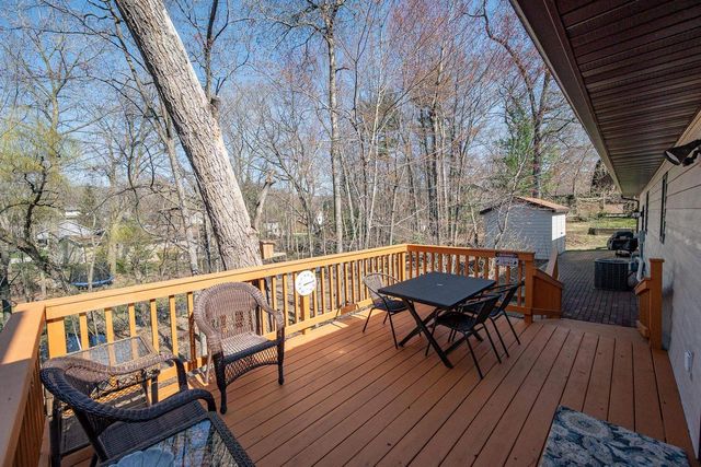 371 WESLEY AVENUE, Green Bay, WI 54302