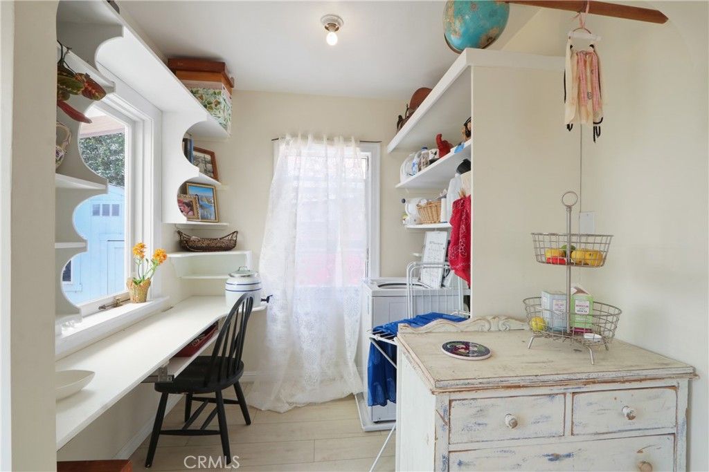 Image 12 of property listing at 1055 W 17th, San Pedro, CA 90731