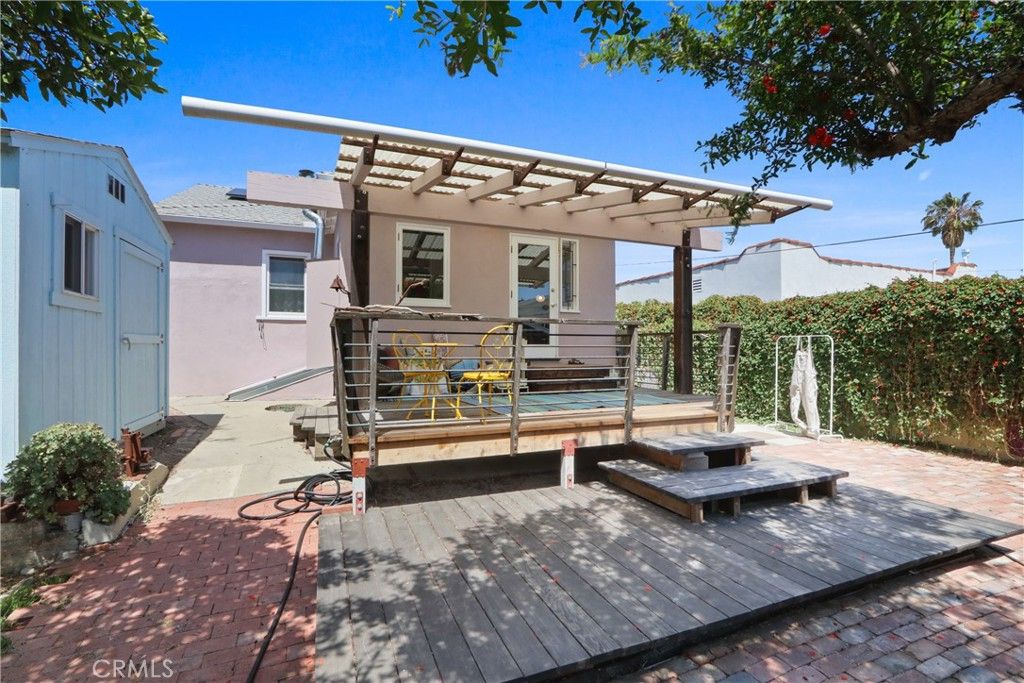 Image 18 of property listing at 1055 W 17th, San Pedro, CA 90731