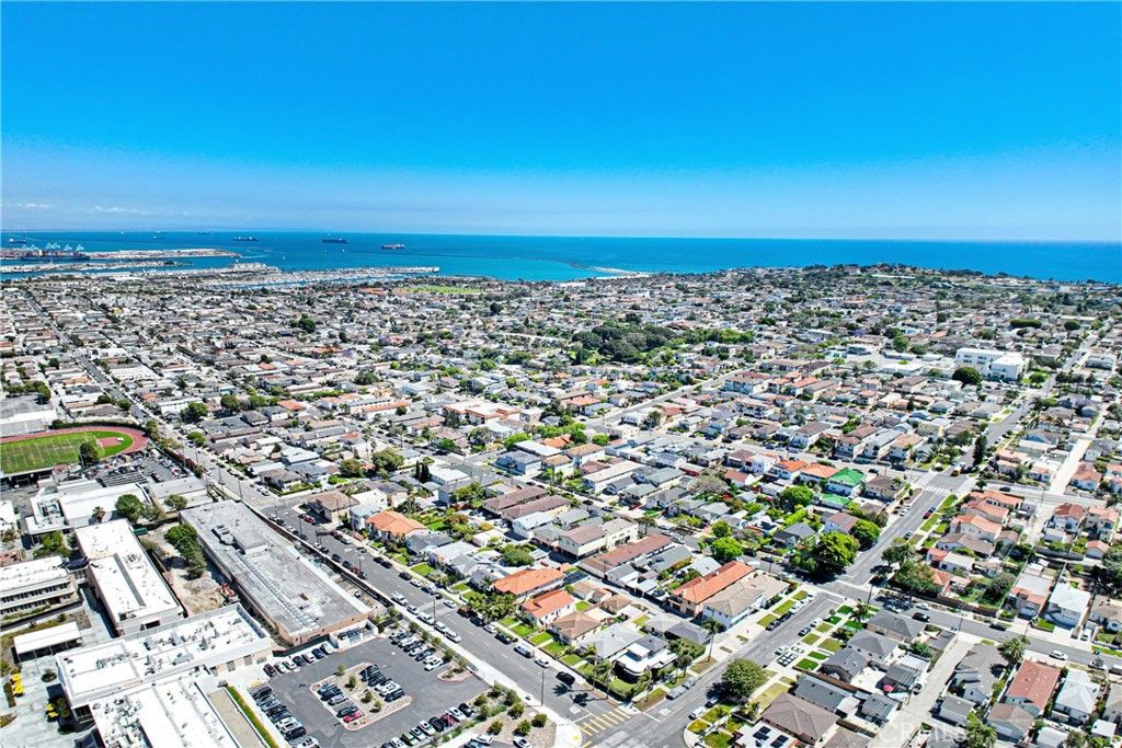 Image 26 of property listing at 1055 W 17th, San Pedro, CA 90731