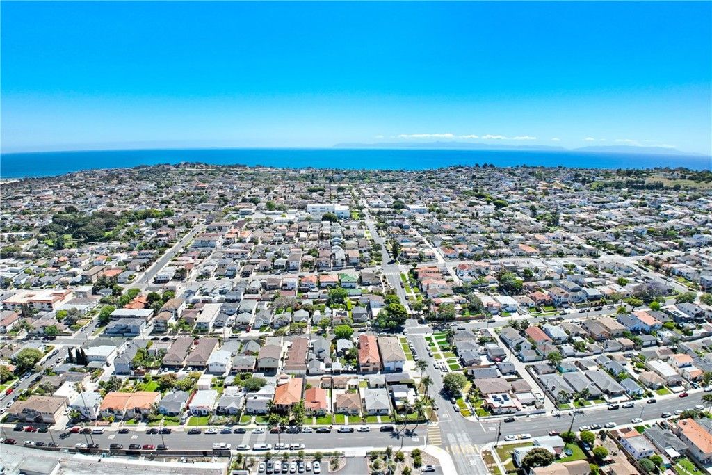 Image 27 of property listing at 1055 W 17th, San Pedro, CA 90731