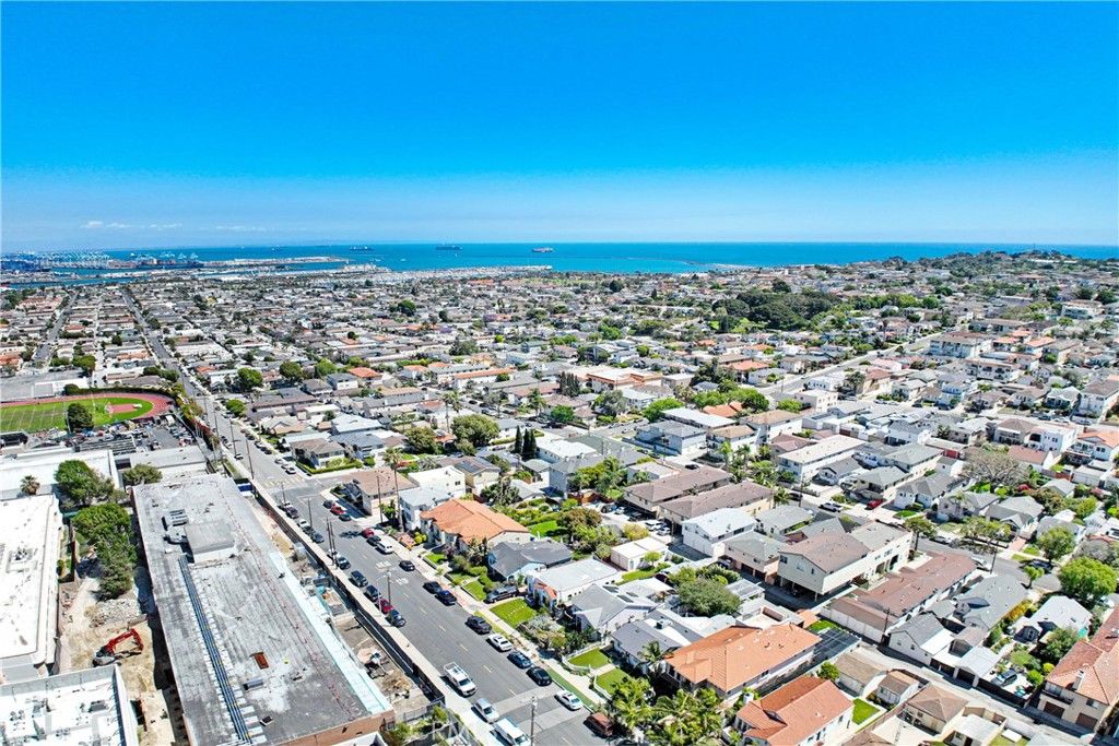 Image 32 of property listing at 1055 W 17th, San Pedro, CA 90731