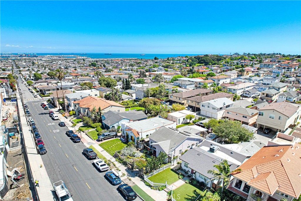 Image 39 of property listing at 1055 W 17th, San Pedro, CA 90731