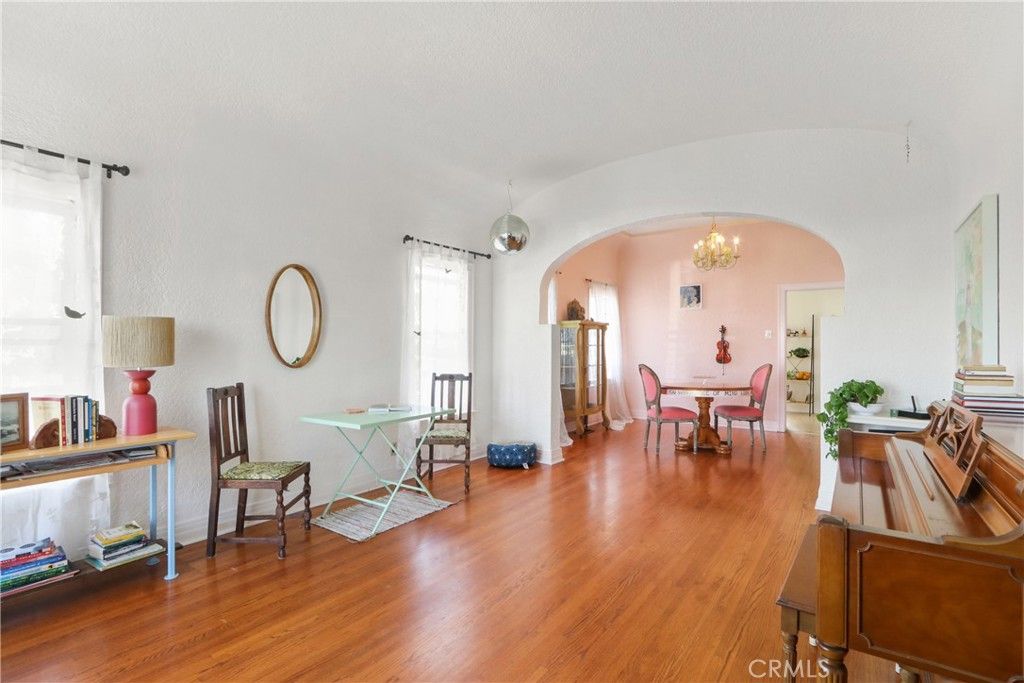 Image 4 of property listing at 1055 W 17th, San Pedro, CA 90731