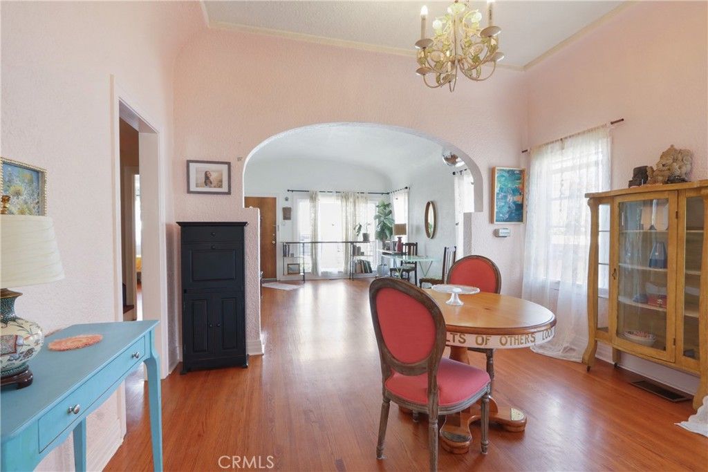 Image 7 of property listing at 1055 W 17th, San Pedro, CA 90731