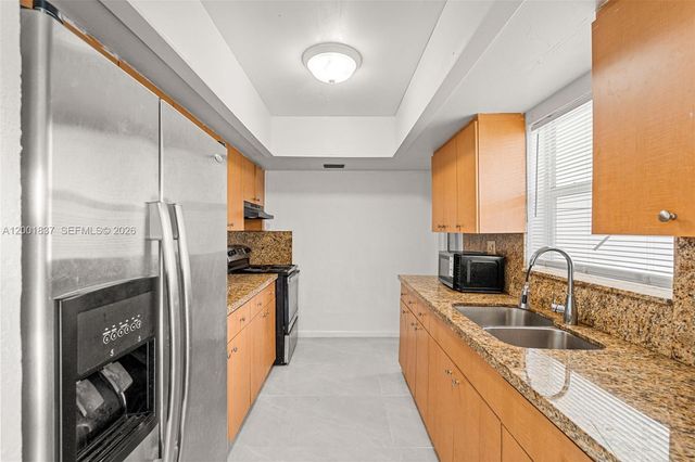 7491 Hope St, Hollywood, FL 33024