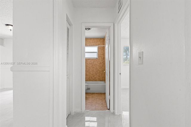 7491 Hope St, Hollywood, FL 33024