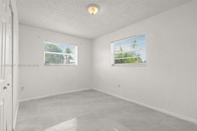 7491 Hope St, Hollywood, FL 33024
