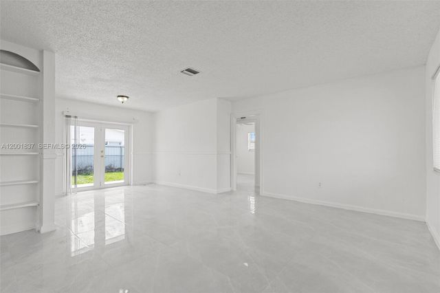 7491 Hope St, Hollywood, FL 33024