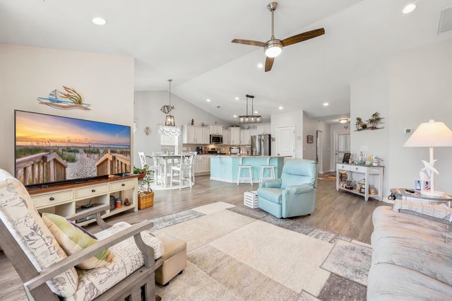 3830 Park Pointe Ave., Little River, SC 29566