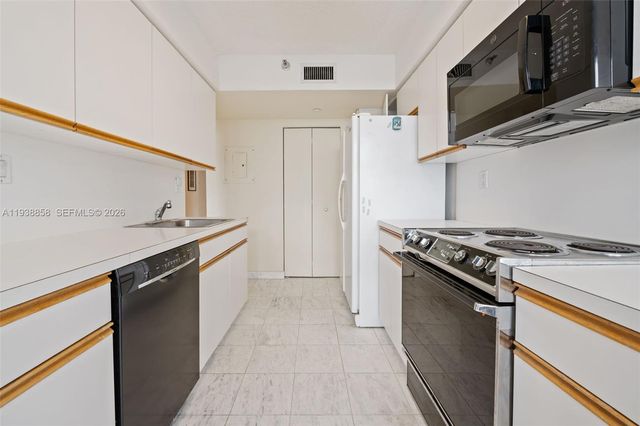19195 NE 36th Court 710, Aventura, FL 33180