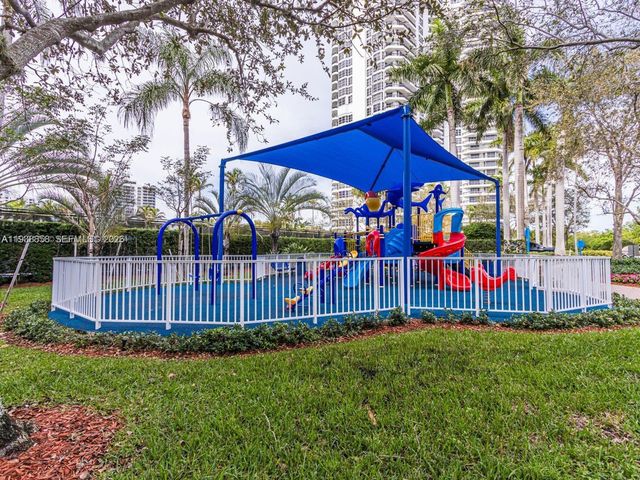 19195 NE 36th Court 710, Aventura, FL 33180