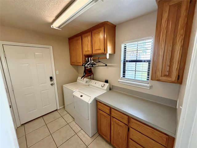 15903 County Road 621, Angleton, TX 77515