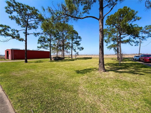 15903 County Road 621, Angleton, TX 77515