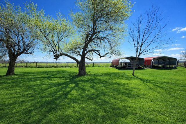 15903 County Road 621, Angleton, TX 77515