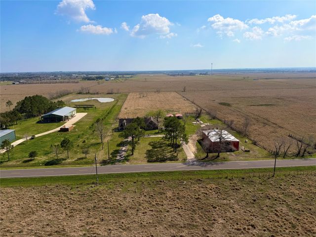 15903 County Road 621, Angleton, TX 77515