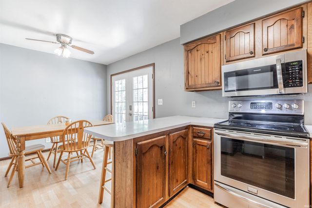 6124 Ashbrooke Road, Evansville, IN 47710