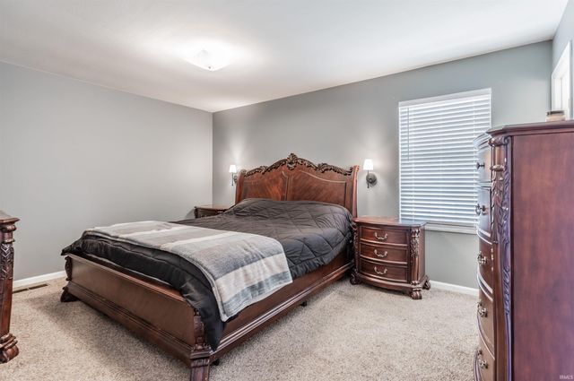 6124 Ashbrooke Road, Evansville, IN 47710