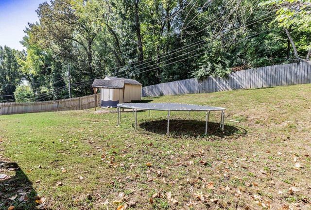 6124 Ashbrooke Road, Evansville, IN 47710