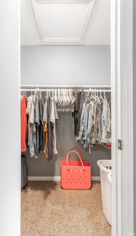 6124 Ashbrooke Road, Evansville, IN 47710