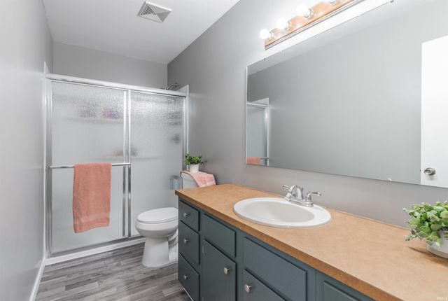 6124 Ashbrooke Road, Evansville, IN 47710